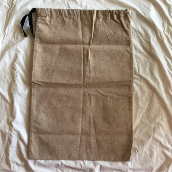 Extra Large Gucci Box and Dust Bags (Boots) - Picture 15 of 15